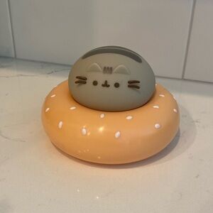 PUSHEEN BOX EXCLUSIVE✨ Pusheen Loafin’ Vinyl figurine 🥖😻